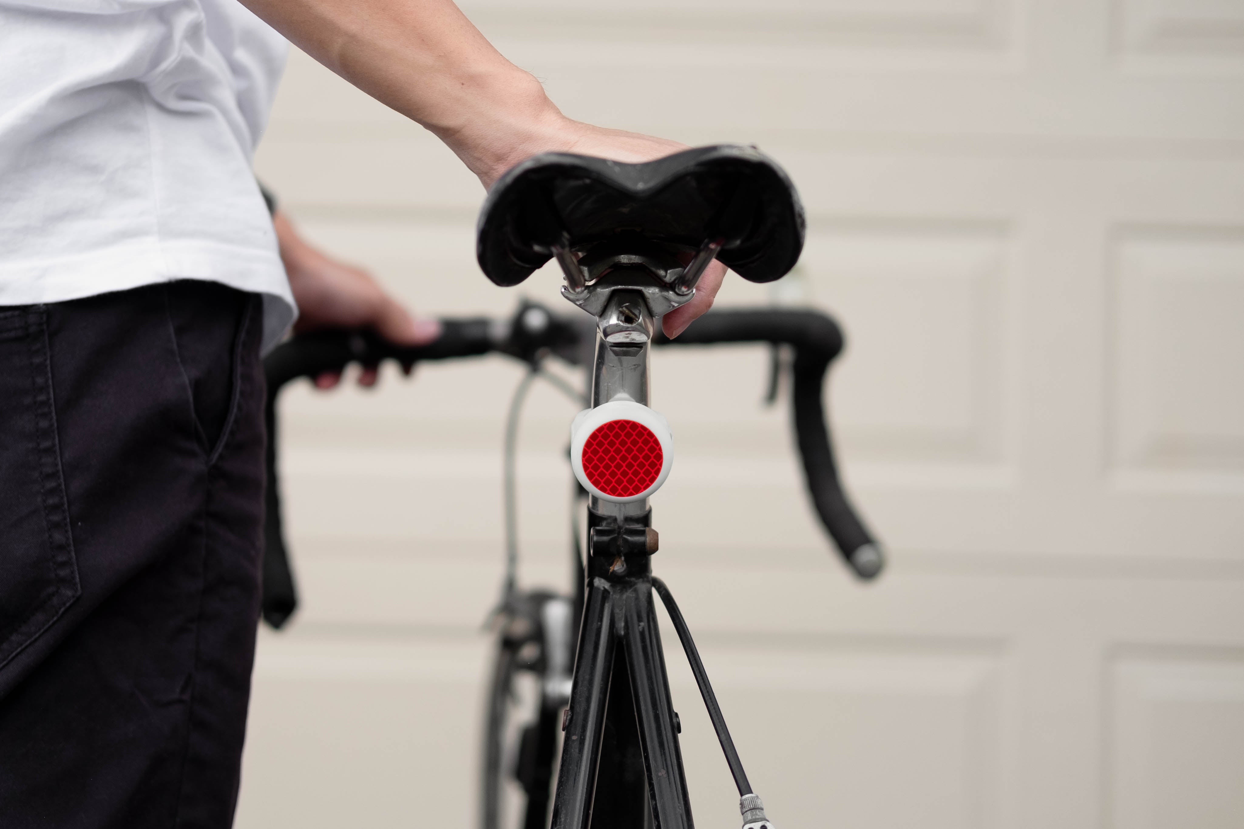 TRACE stealth AirTag bike mount